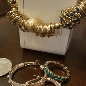 Jewelry (Fashion/Costume) - Turquoise & Gold Set